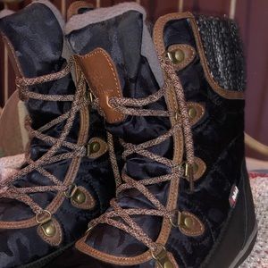 GLOBALWIN woman boots!